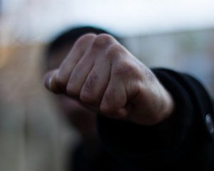 Двоє водіїв побилися, бо не змогли поділити дорогу