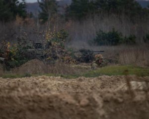 Военные РФ палят из пулеметов и гранатометов. Наши не отвечают